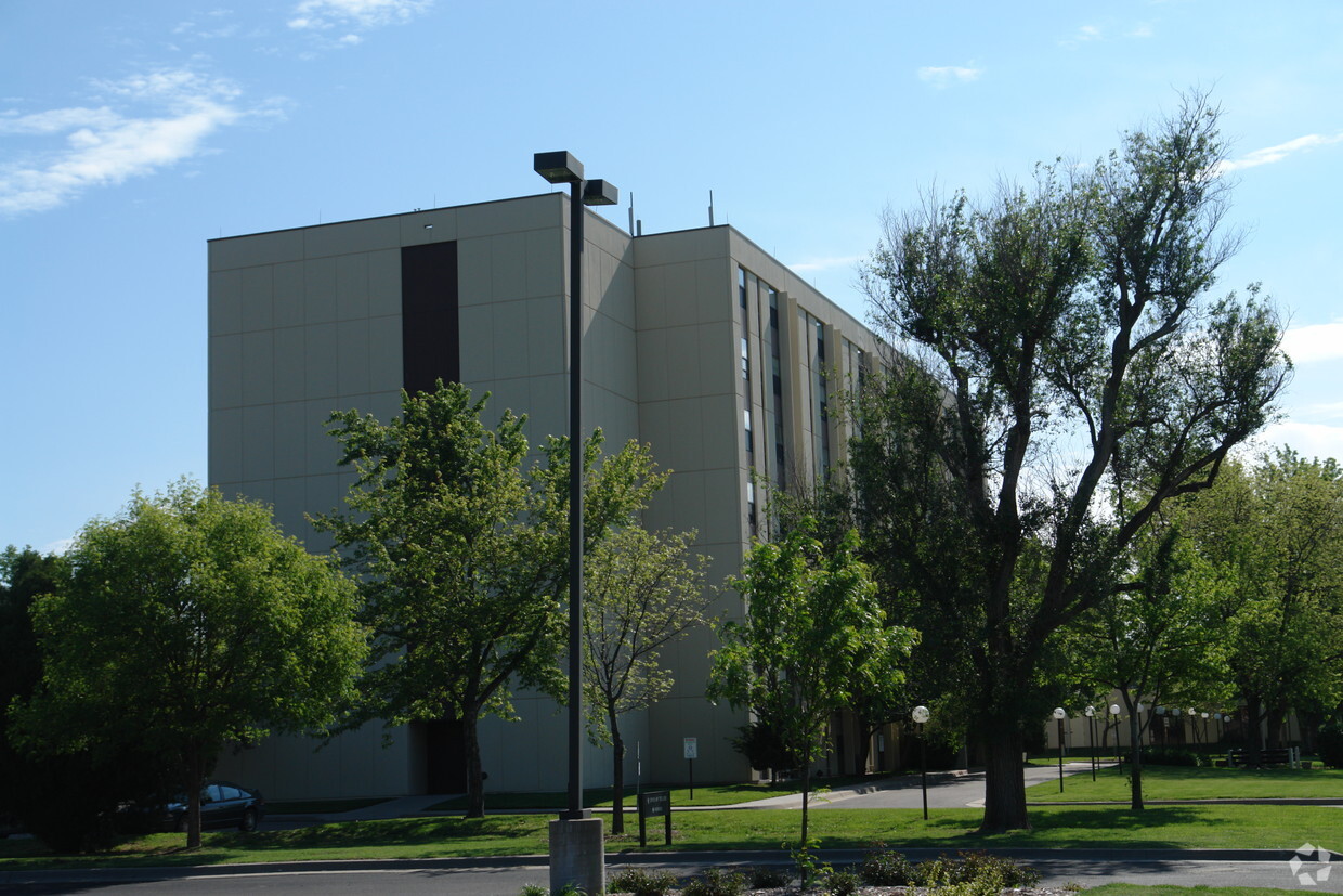 Building Photo - West Park Tower