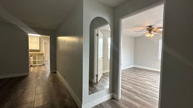 Building Photo - Spacious 3 Bed, 2 Bath Just Minutes from the Beach