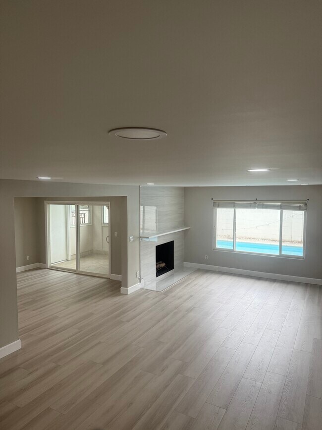 Foto del edificio - 13440 Moore St