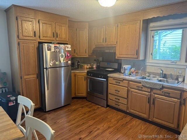 Foto del edificio - 140 Beecher St