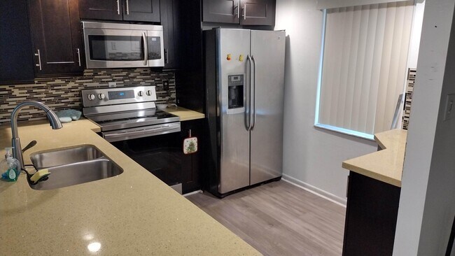 Foto del edificio - 9220 SW 3rd St