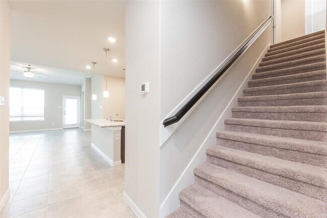 Building Photo - 1230 Glendora Dr