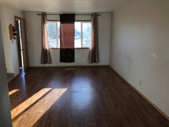 Building Photo - Lathrop St. 1436/1438 - VS