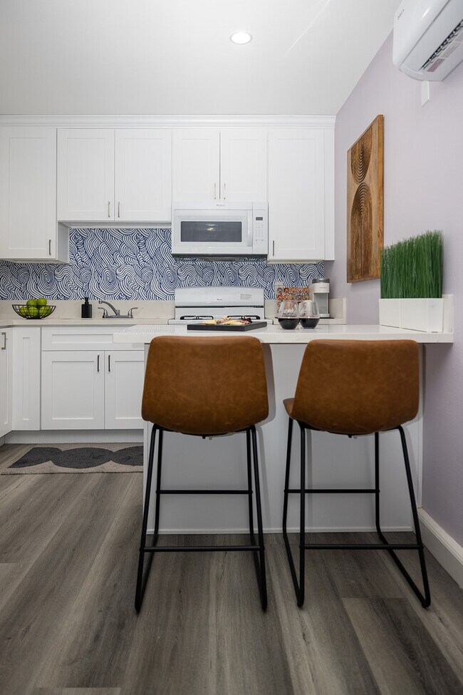 Foto del edificio - 17244 Kingsbury St