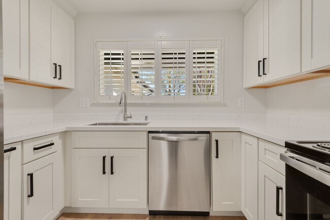 Building Photo - Bacx LLC Sumatra