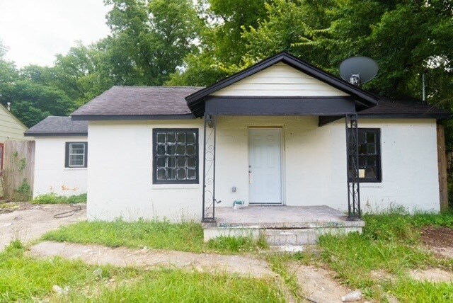 Primary Photo - 2005 Belton Ave