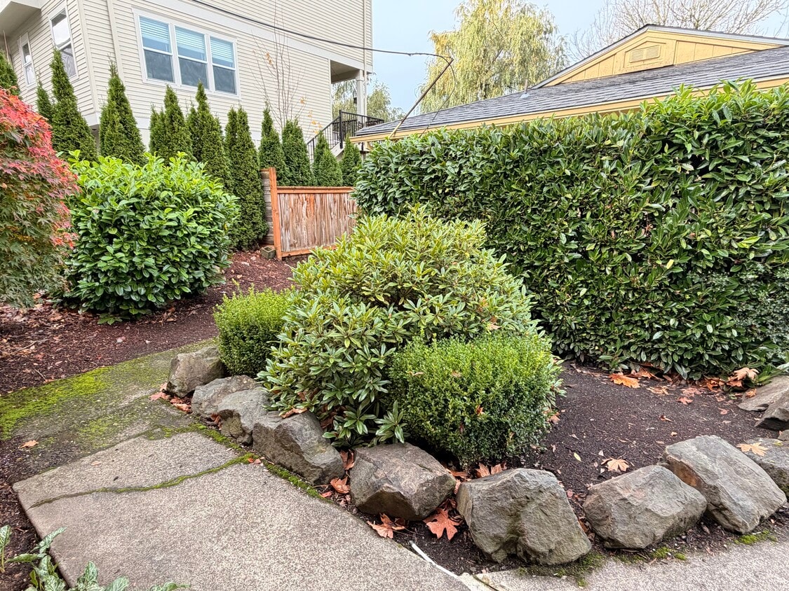 Photo - 11240 SW Barbur Blvd (Portland, OR)