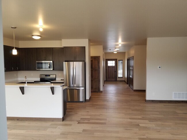 Foto del edificio - New construction 3 Bed 2 Bath w/ double at...