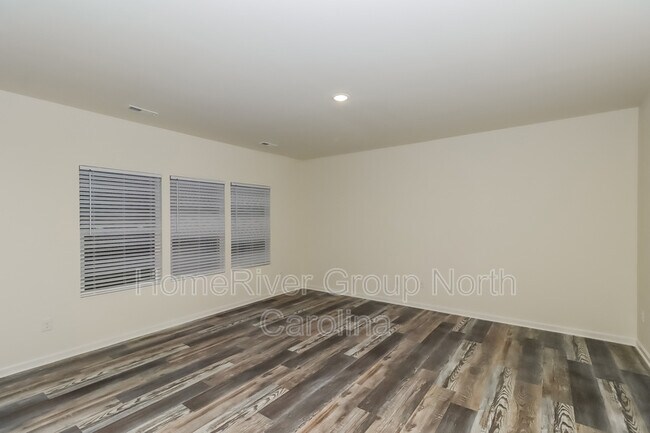 Building Photo - 787 Huntington Hills Dr