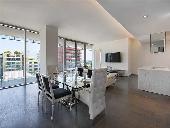 Building Photo - 120 Ocean Dr