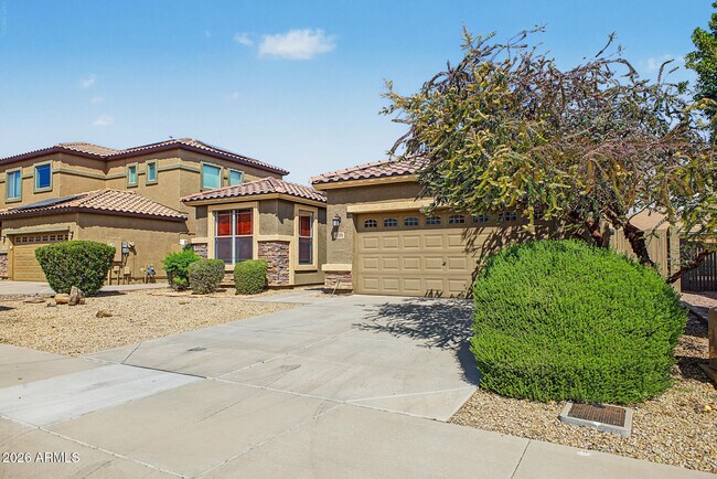 Foto del edificio - 15398 W MacKenzie Dr