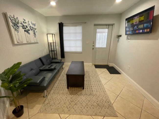 Building Photo - 5430 SW 112th Ave