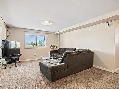 Foto del edificio - 801 E 12th St