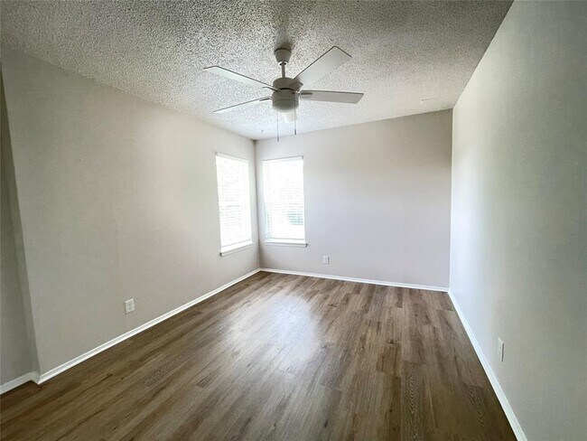 Building Photo - 15304 Tacon Ln