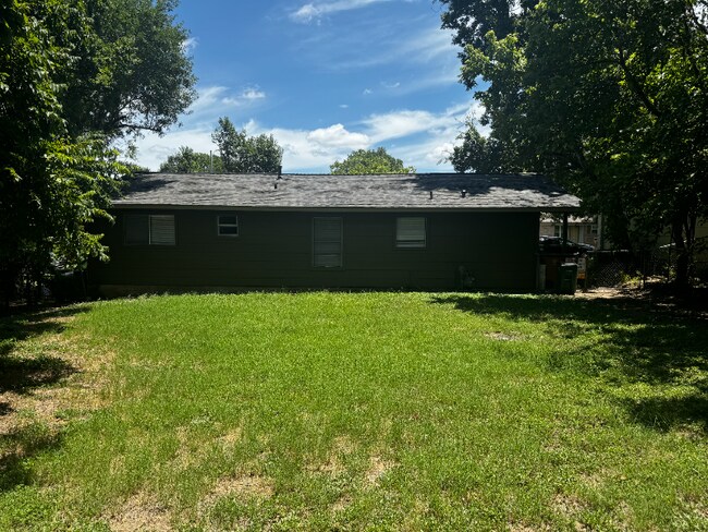 Foto del edificio - 5706 Glen Meadow Dr