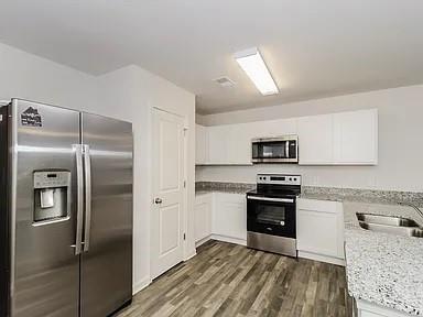 Foto del edificio - 301 Parkland Wy