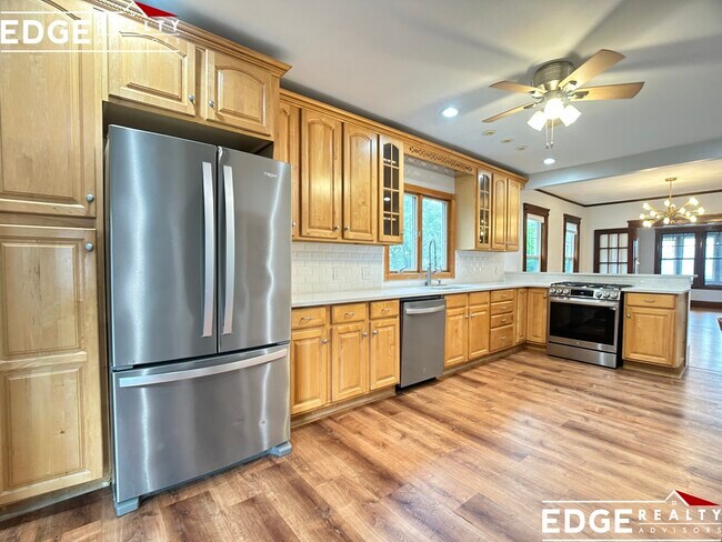 Building Photo - 92 Litchfield St