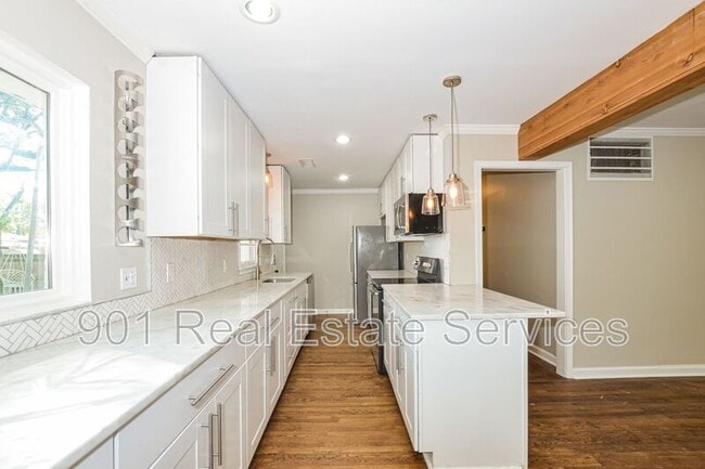 Foto del edificio - 4879 Marion Ave