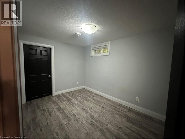 Building Photo - 24 Munch Ave