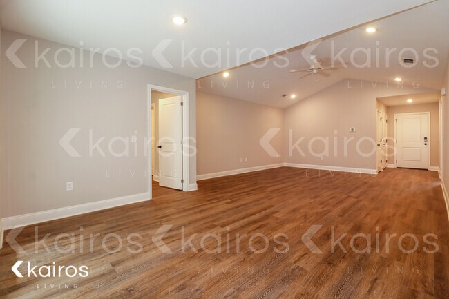 Foto del edificio - 147 Cottage Grove Rd.