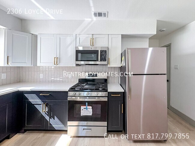 Building Photo - 2306 Loyce Dr