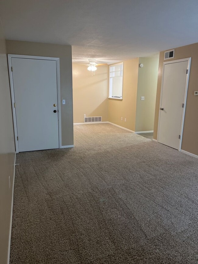 Interior Photo - 2801 Emerson Avenue
