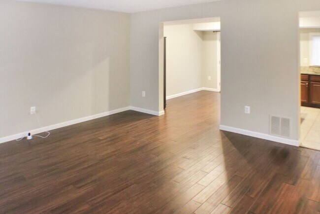 Foto del edificio - 3733 Kempsford Field Pl