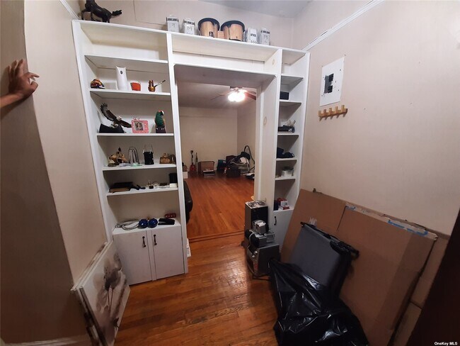 Foto del edificio - 35-34 84th St