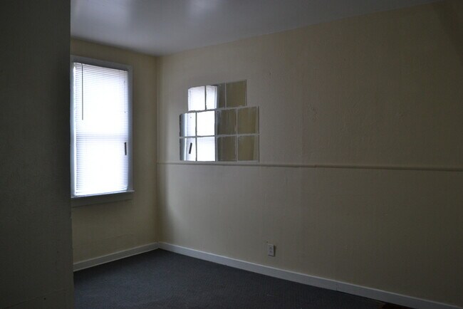 Foto del edificio - 5 Bed 3 Bath House