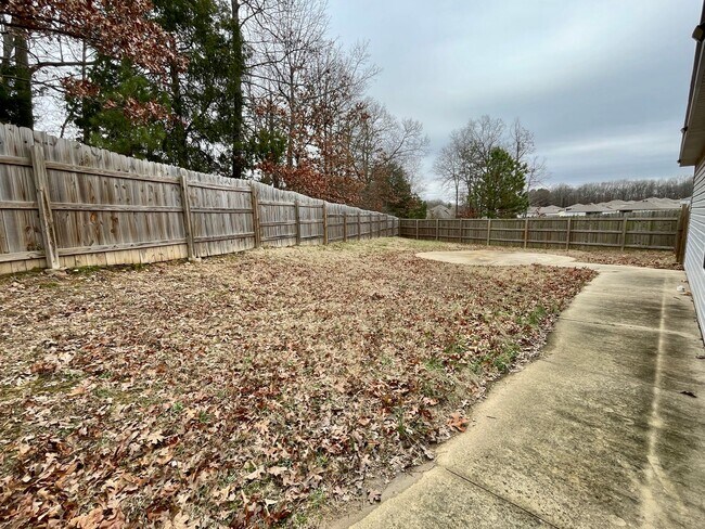 Foto del edificio - Three bed,  two bath in Valley View available now