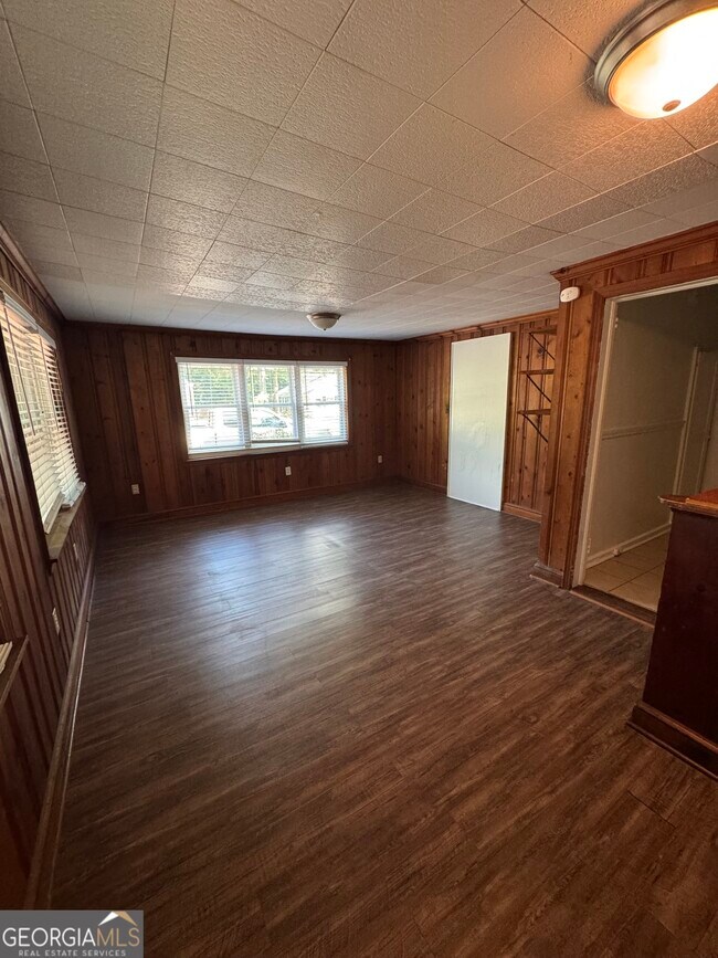 Foto del edificio - 1980 S Lumpkin St