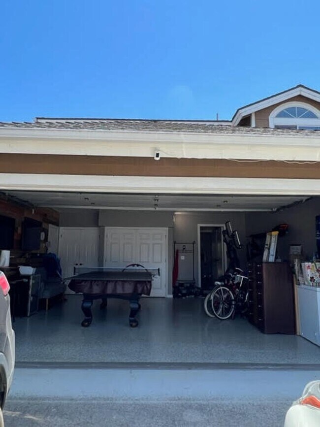 Foto del edificio - Beautiful 4 BD / 3 BA Home in Desirable La...