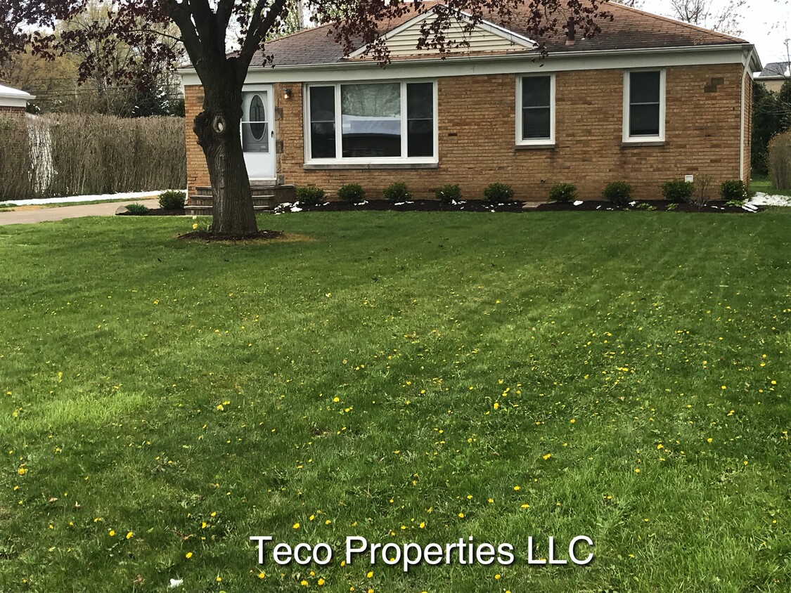 Primary Photo - 2040 Doovys Drive