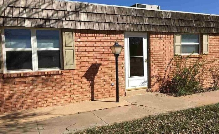 Primary Photo - Condo on golf course!