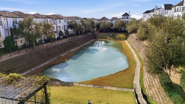 Foto del edificio - 2707 Cohn Trails Ln