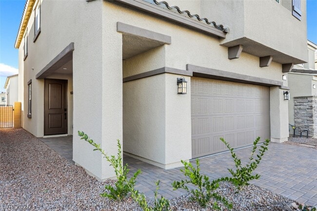 Building Photo - 863 Greenspire St