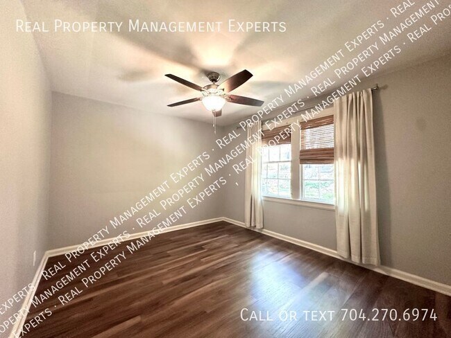 Building Photo - Ready to Move in 1 bed one bath Condo in H...