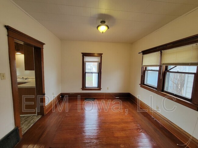 Building Photo - 421 Nevada St