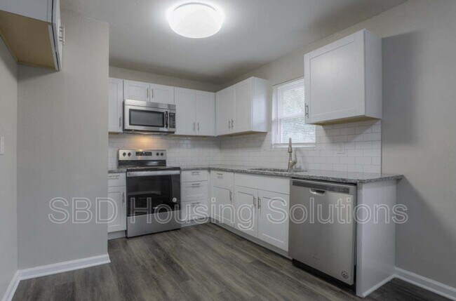Foto del edificio - 10325 Smalley Ave