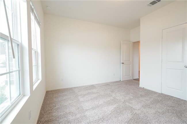 Foto del edificio - 933 Wildrye Ct