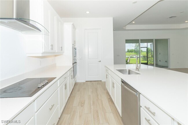 Building Photo - 5947 Sunningdale St