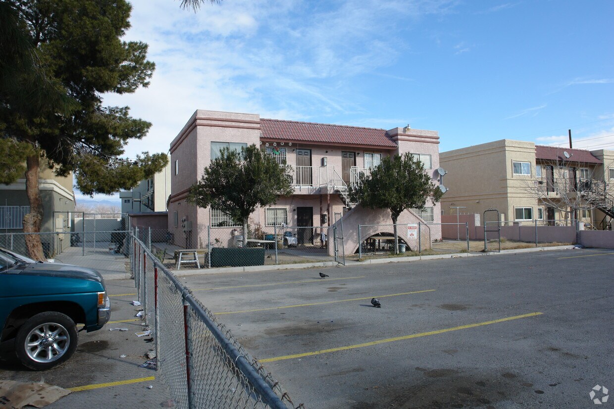 Foto del edificio - 3444 College View Ct