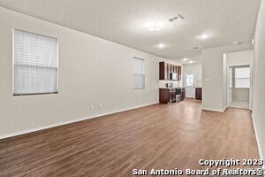 Foto del edificio - 9419 Graze Br