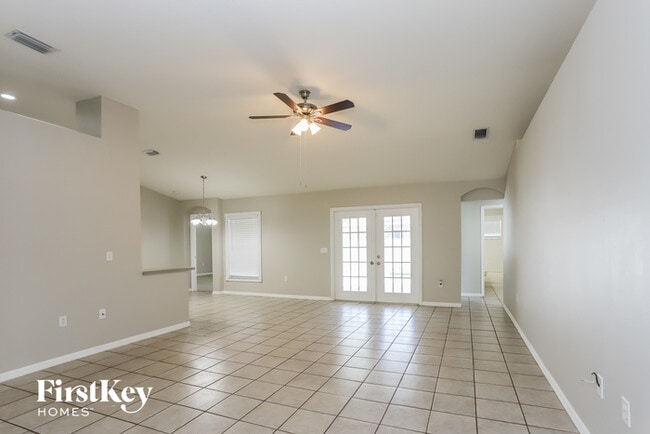 Building Photo - 4501 Compass Oaks Dr