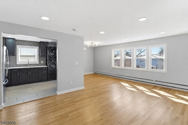 Building Photo - 19 Evelyn Ct