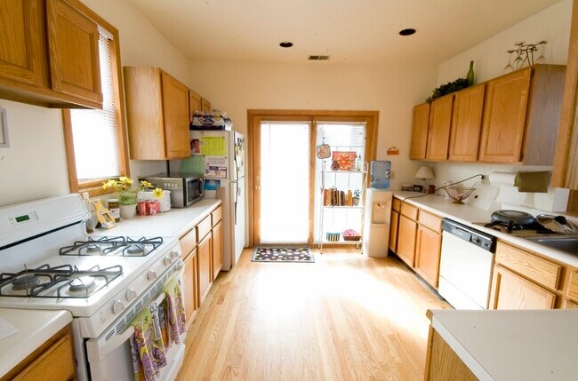 Foto del edificio - 1760 N Clybourn Ave