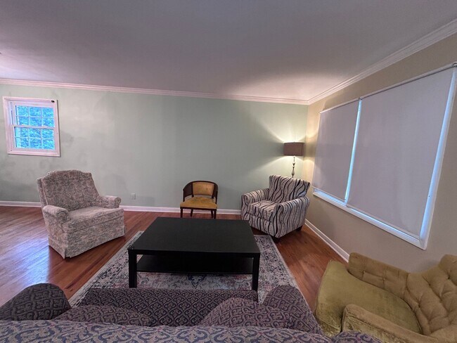 Foto del edificio - 412 Woods Ave
