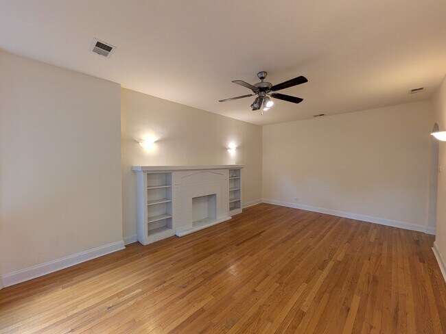 Foto del edificio - 3428 W Parker Ave