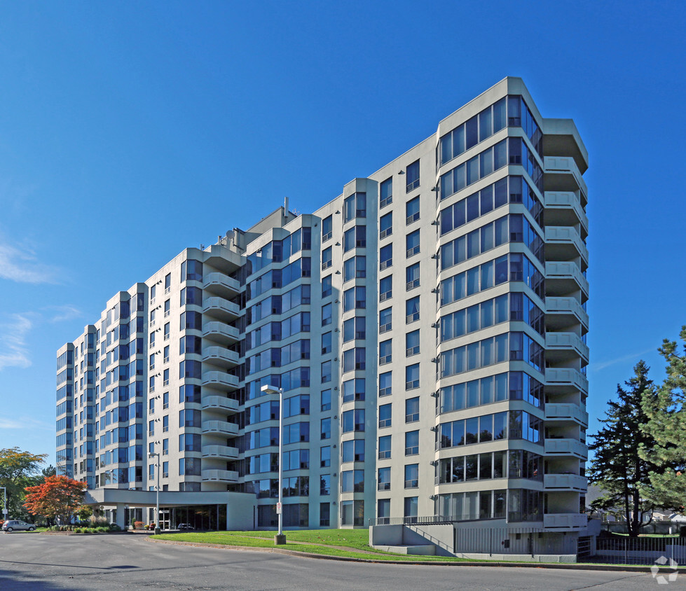Building Photo - Meadowvale Green