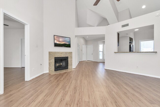 Foto del edificio - 4144 Greystone Way